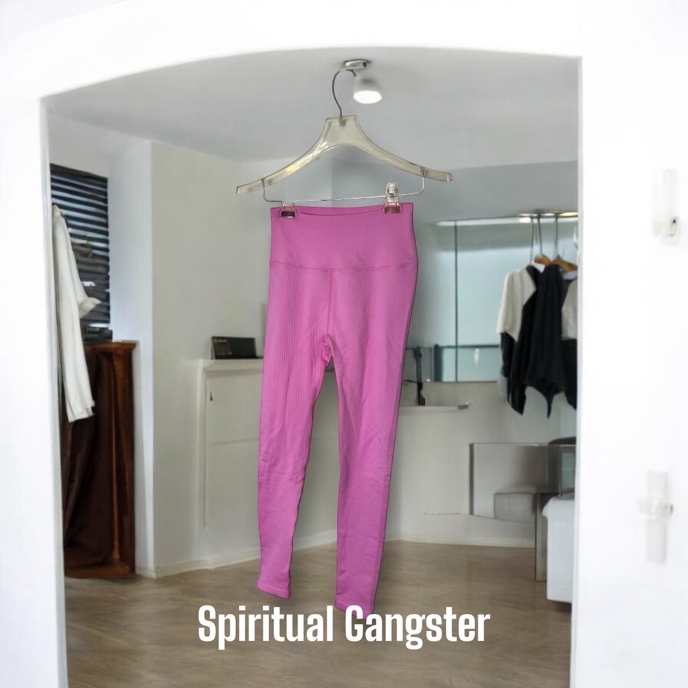 Spiritual gangster leggings sz M:L